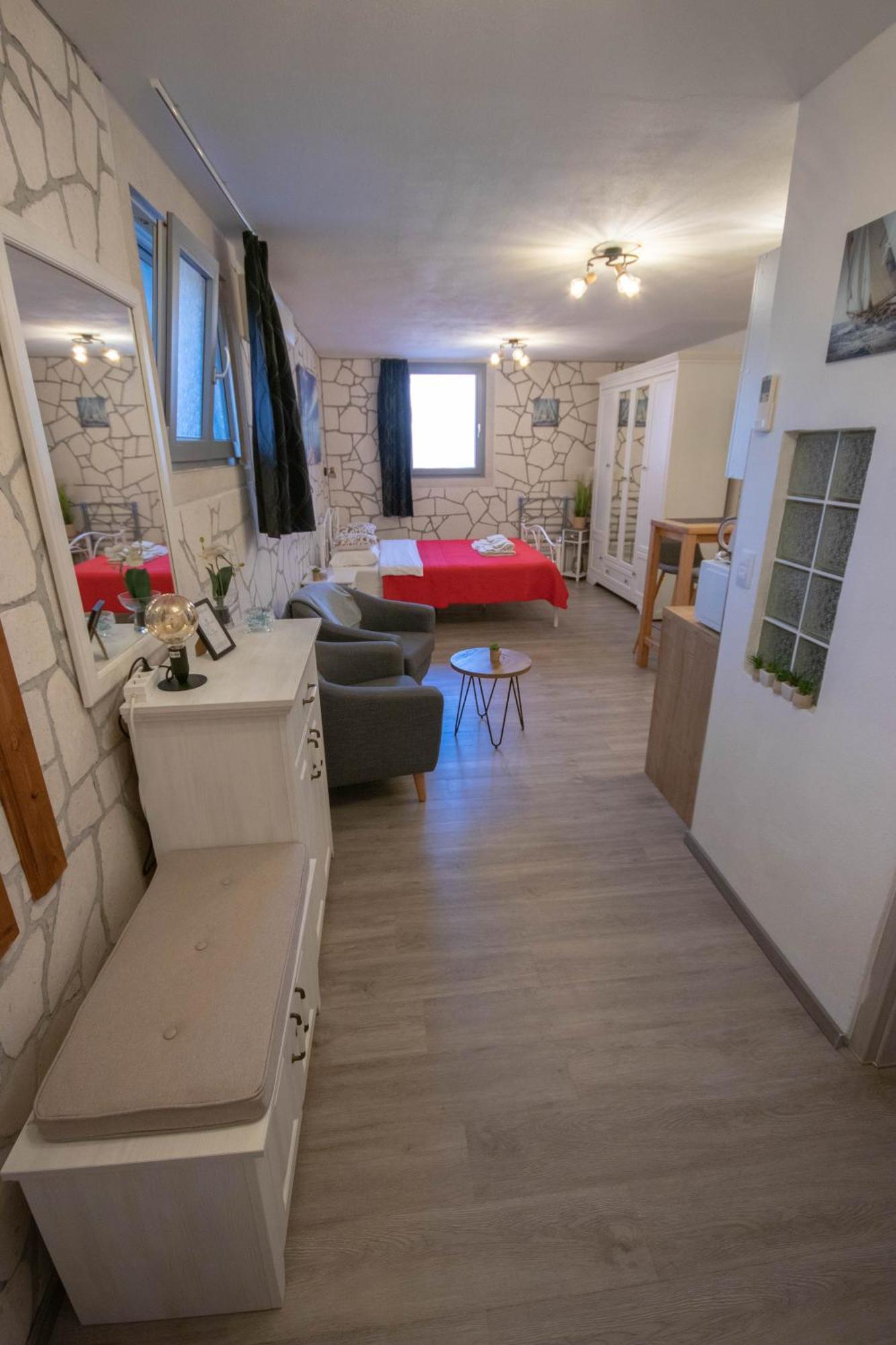 A&D Apartments Ровин Екстериор снимка