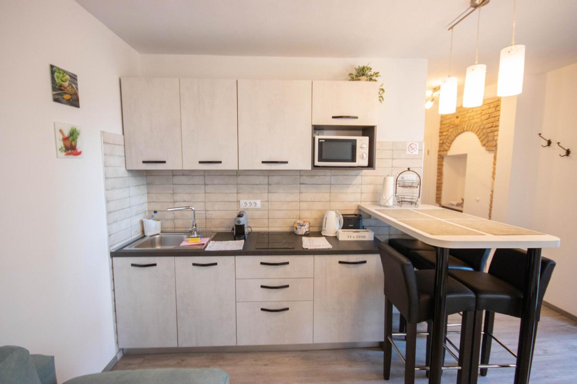 A&D Apartments Ровин Екстериор снимка