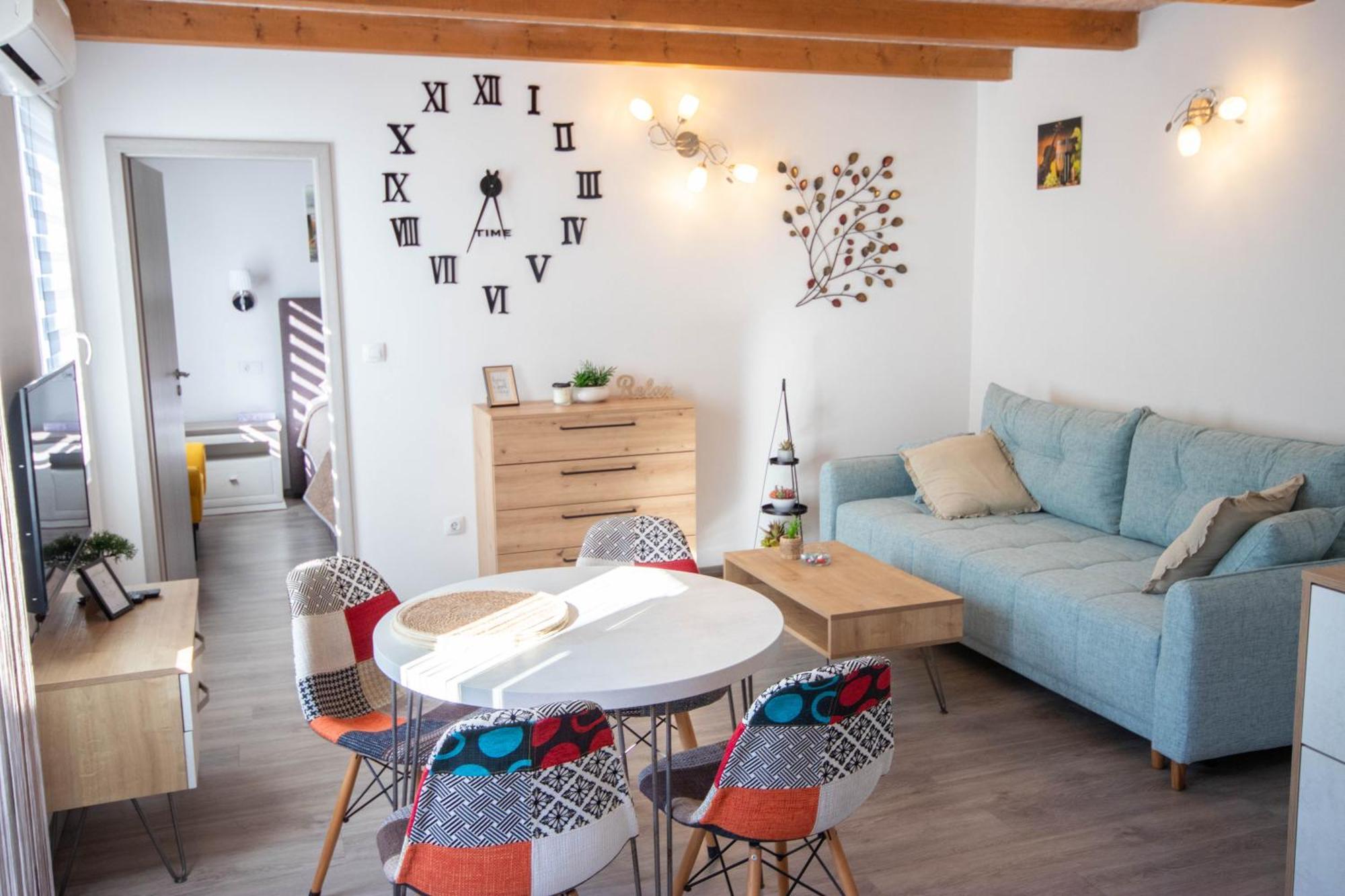 A&D Apartments Ровин Екстериор снимка