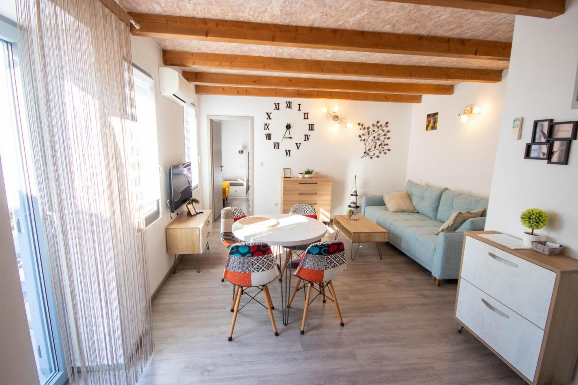 A&D Apartments Ровин Екстериор снимка