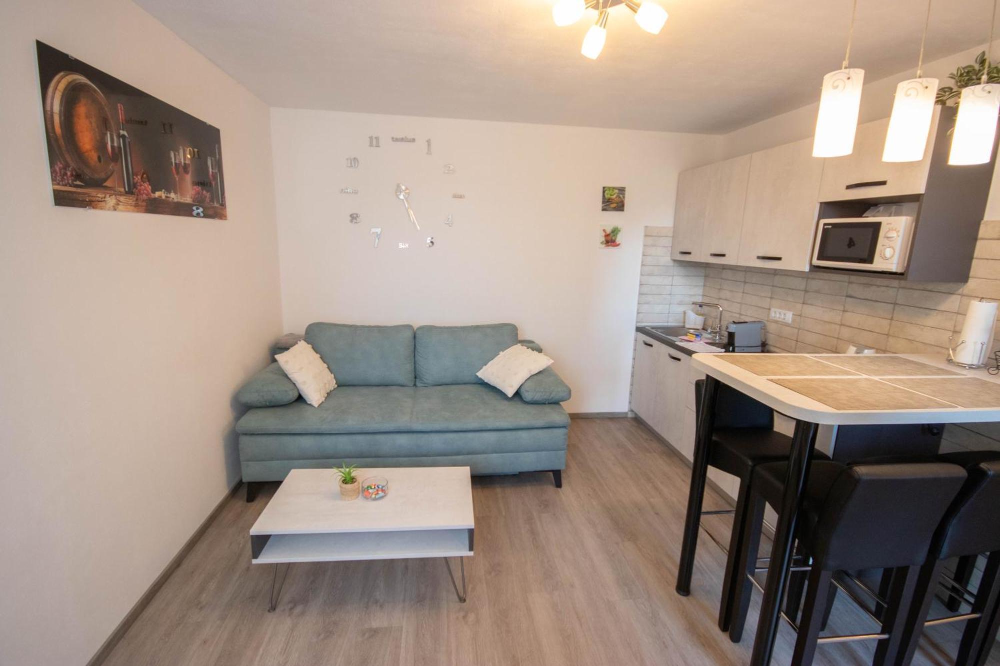 A&D Apartments Ровин Екстериор снимка